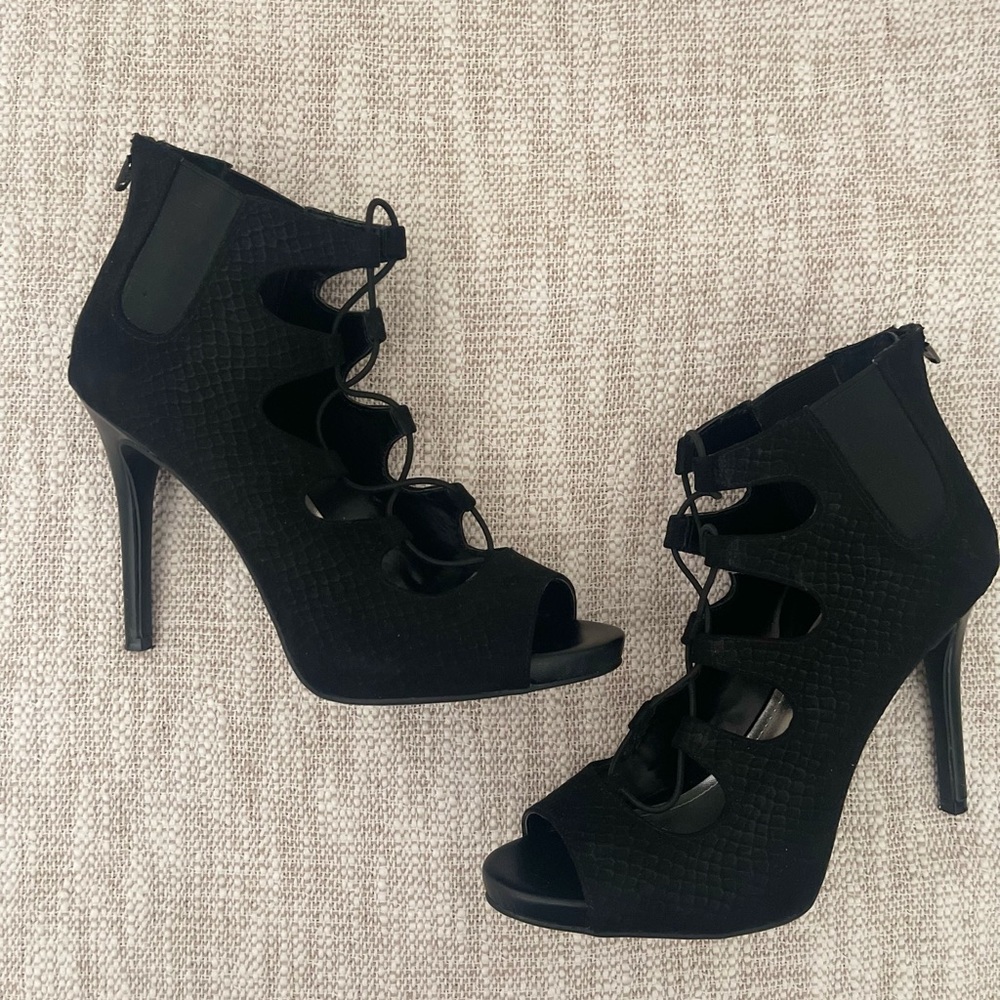 Jennifer Lopez Black Suede Heels